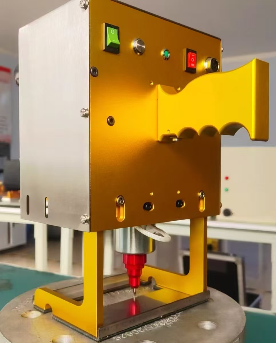 Қолмен жұмыс істейтін электр гравюра машинасы, болат құбырдағы металл гравюралық машина